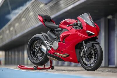 Ducati Panigale V2 Bookings Open at Rs 1 Lakh Ahead of Launch in India