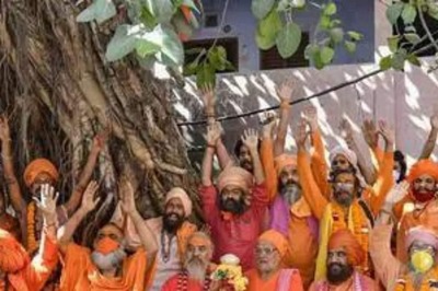 13-Yr-Old Nephew Chosen as New Head of Tumakuru Mutt After Seer's Death Due to Covid-19