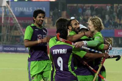 Delhi beat Punjab to set up HIL final against Ranchi