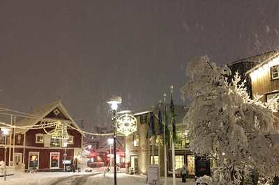 Iceland Removes all COVID-19 Restrictions to Welcome Back Tourists