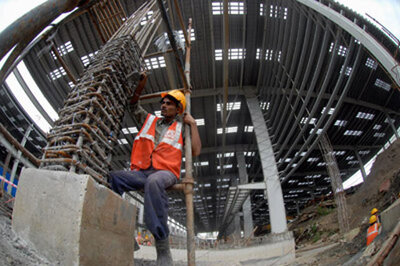 Mumbai Metro delayed till March 2013