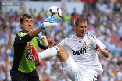 Atletico sign veteran Deportivo goalkeeper Aranzubia