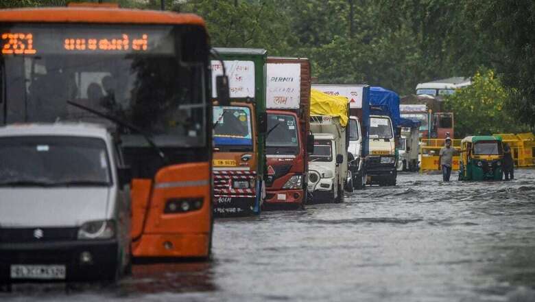 Parts of Delhi Receive Rains, Maximum Temperature Settles at 29.8 Degree Celsius
