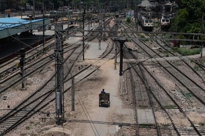 Chicken, Newspapers, Taxis: As Everything Vanished in Delhi, How Life & Time Froze for a Foreigner