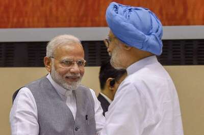 India Headed for Slowdown, Modi Has Left Economy in Dire Straits, Says Manmohan Singh