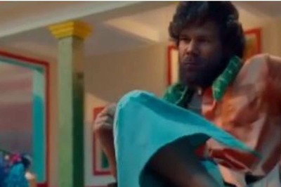 David Warner Performs to Allu Arjun-Starrer Pushpa's Song, Says ‘So Good’