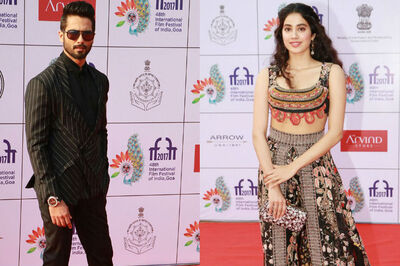 IFFI 2017: Janhvi, Sridevi, Shahid Steal The Show With Their Stylish Appearances