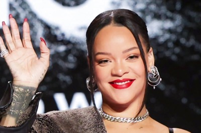 Anant Ambani-Radhika Merchant Pre-Wedding Bash: Rihanna Makes a Stylish Entry in Jamnagar