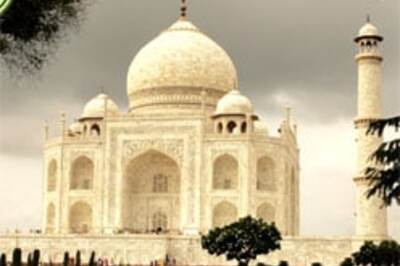 Taj in last leg of new 7 wonders' race