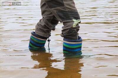 16-year-old drains a pond after accidentally dropping his smartphone in the water