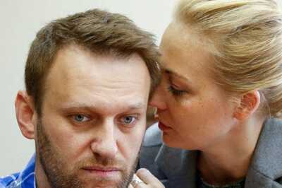 'Single Punch To The Heart': Exiled Russian Activist Claims Alexei Navalny Likely 'Killed By KGB Agents'