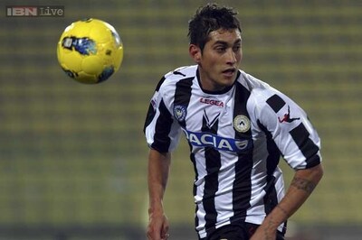 Juventus sign Argentine winger Roberto Pereyra