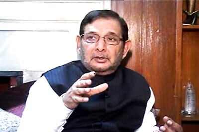 Politicians with fake degrees 'dangerous' for democracy : Sharad Yadav