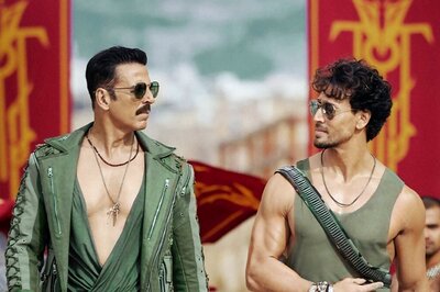 Akshay Kumar, Tiger Shroff Danced With More Than 100 Dancers During BMCM Song Shoot; Deets