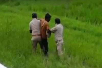 Prisoner Escapes Custody by Jumping from Auto-Rickshaw, Caught After Chase in Field | Watch