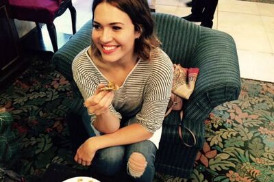 Mandy Moore digs into 'litti chokha' on India visit