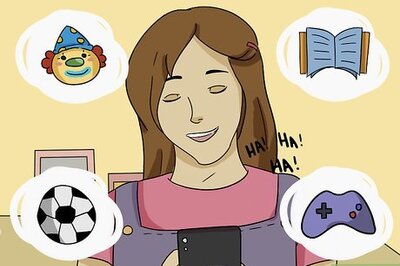 How to Flirt Through Text Messages