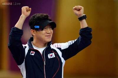 South Korean shooter Jin wins 50m Pistol world title, breaks world record