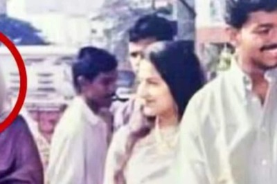 Thalapathy Vijay's Old Pic With Wife Sangeetha Sornalingam Viral