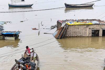 Monsoon Fury Kills Over 200 Across India, Fresh Yellow Alert for Parts of Odisha; Water Level Rises in River Ganga in UP | Check Details