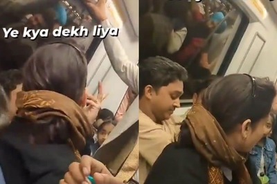 Woman in Delhi Metro Squeezes Between Men After Being Denied Seat, Criticised for 'Privilege'
