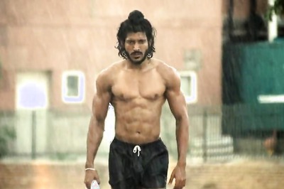 Didn't try to impersonate Milkha Singh: Farhan Akhtar