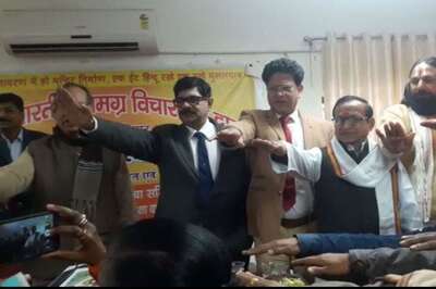 Senior IPS Officer Takes Pledge to Build Ram Mandir in Ayodhya