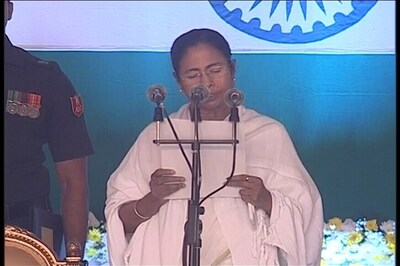 Mamata Sworn in as West Bengal CM, Over 30,000 Attend the Ceremony