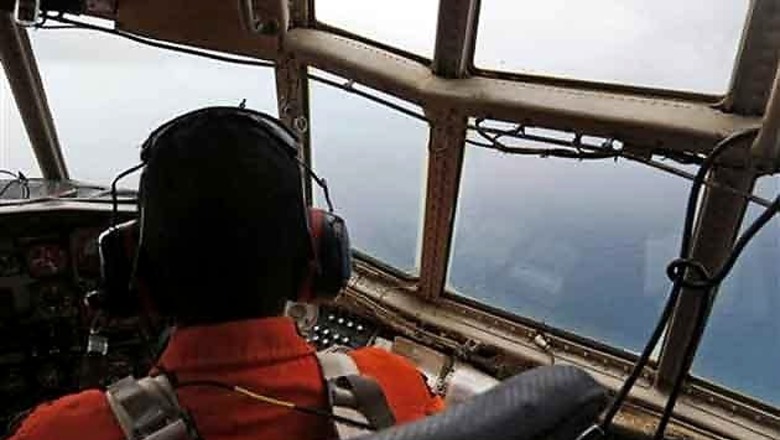 Crashed AirAsia jet's pilots did not get weather inputs: Reports