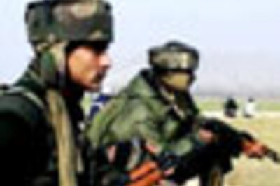 Army busts militant hideout in Kashmir