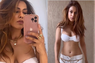 Sexy! Nia Sharma Flaunts Cleavage in Plunging Blouse Top, Hot Video Goes Viral; Watch