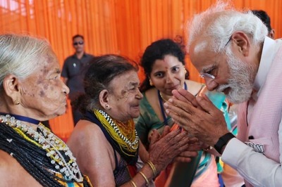 PM Modi Meets Padma Awardees Tulsi Gowda, Sukri Bommu Gouda in Karnataka