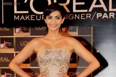 Snapshot: Sonam Kapoor looks breathtaking in a sequined Elie Saab outfit