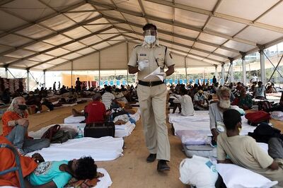 Families of Cops Who Lost Lives to Covid-19 Can Stay in Govt Quarters, Says Maha Home Minister