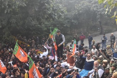 Huge BJP Protest Near Arvind Kejriwal's Residence Over MCD Ruckus