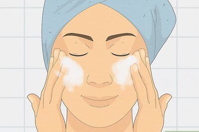 How to Use a Tomato to Clean Your Skin