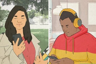 How to Flirt with a Pisces Man via Text