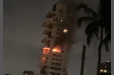 Fire Breaks Out in Building Near SRK's Bungalow in Mumbai; Fireman Suffers Suffocation | WATCH