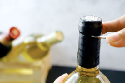 6 Ways to Open a Wine Bottle