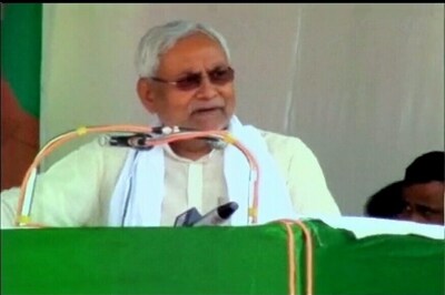 Farmers Show Black Flags to Bihar CM Nitish Kumar in MP
