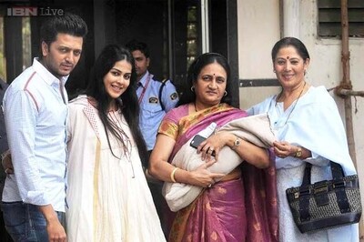 Snapshot: Riteish Deshmukh takes wife Genelia, newborn son home
