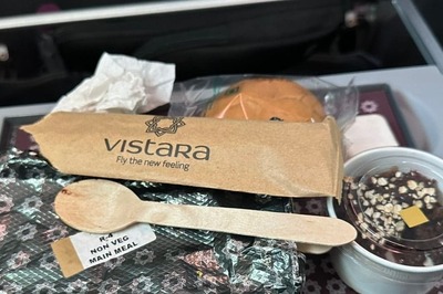 Passenger Compares Vistara Meal To ‘Inedible’ Hostel Food, Airline Reacts