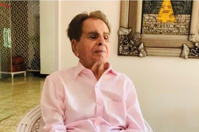 Saira Banu Decides to Close Dilip Kumar's Twitter Account, Two Months After Actor's Demise
