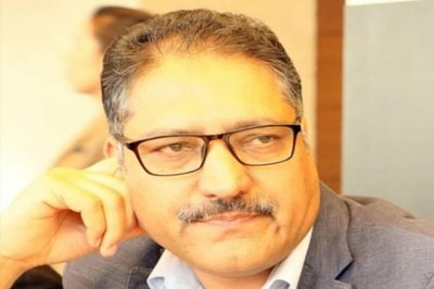 'Rising Kashmir' Hits Stands with Shujaat Bukhari's Picture in Black Background