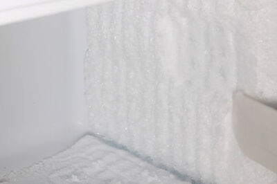 How to Remove Built‐Up Frost from Your Freezer