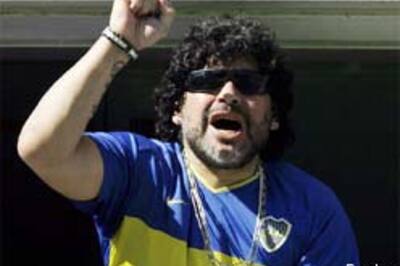Maradona admitted with abdominal pain