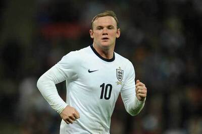 Manchester United reject Chelsea's bid for Wayne Rooney