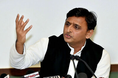 Denied Permission to Fly, Akhilesh Asks Why ‘Powerful’ Govt Couldn’t Stop Bizmen from Fleeing