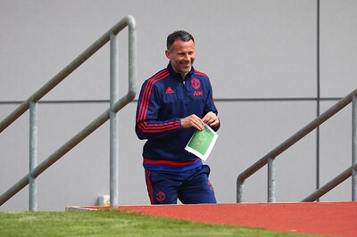 Time for Ryan Giggs to Stand on His Own Feet: Alex Ferguson
