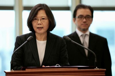 Taiwan President Heads to US as Beijing Watches